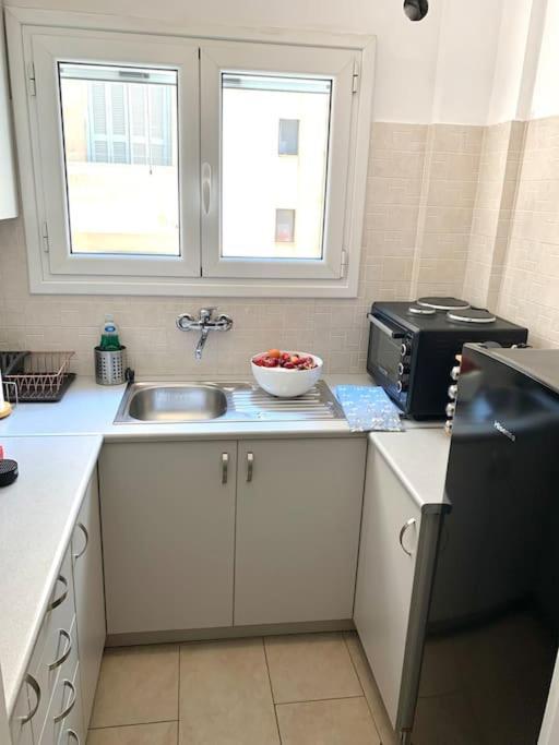 Spacious 4-Bedroom Family Home, 100M From Metro Athen Exterior foto