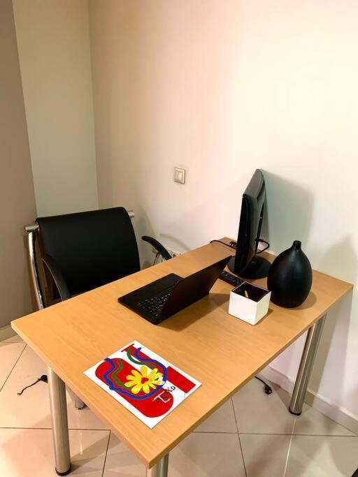 Spacious 4-Bedroom Family Home, 100M From Metro Athen Exterior foto